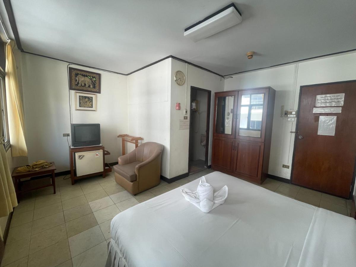 Residence Inn Pattaya Bagian luar foto
